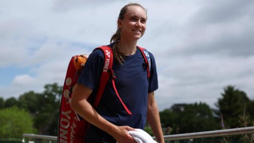 Елена Рыбакина в дуэте с британкой вышла в полуфинал турнира за миллион долларов