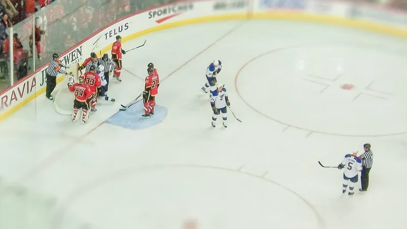 Чебуроды»: комментатор получил штраф за оскорбление хоккеистов «Астаны